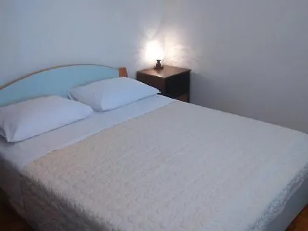 Apartment Petra Pakostane