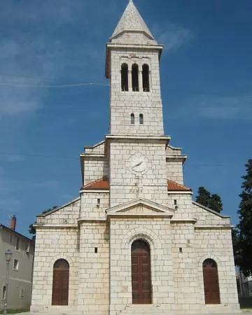 Petra Apartamento Pakoštane